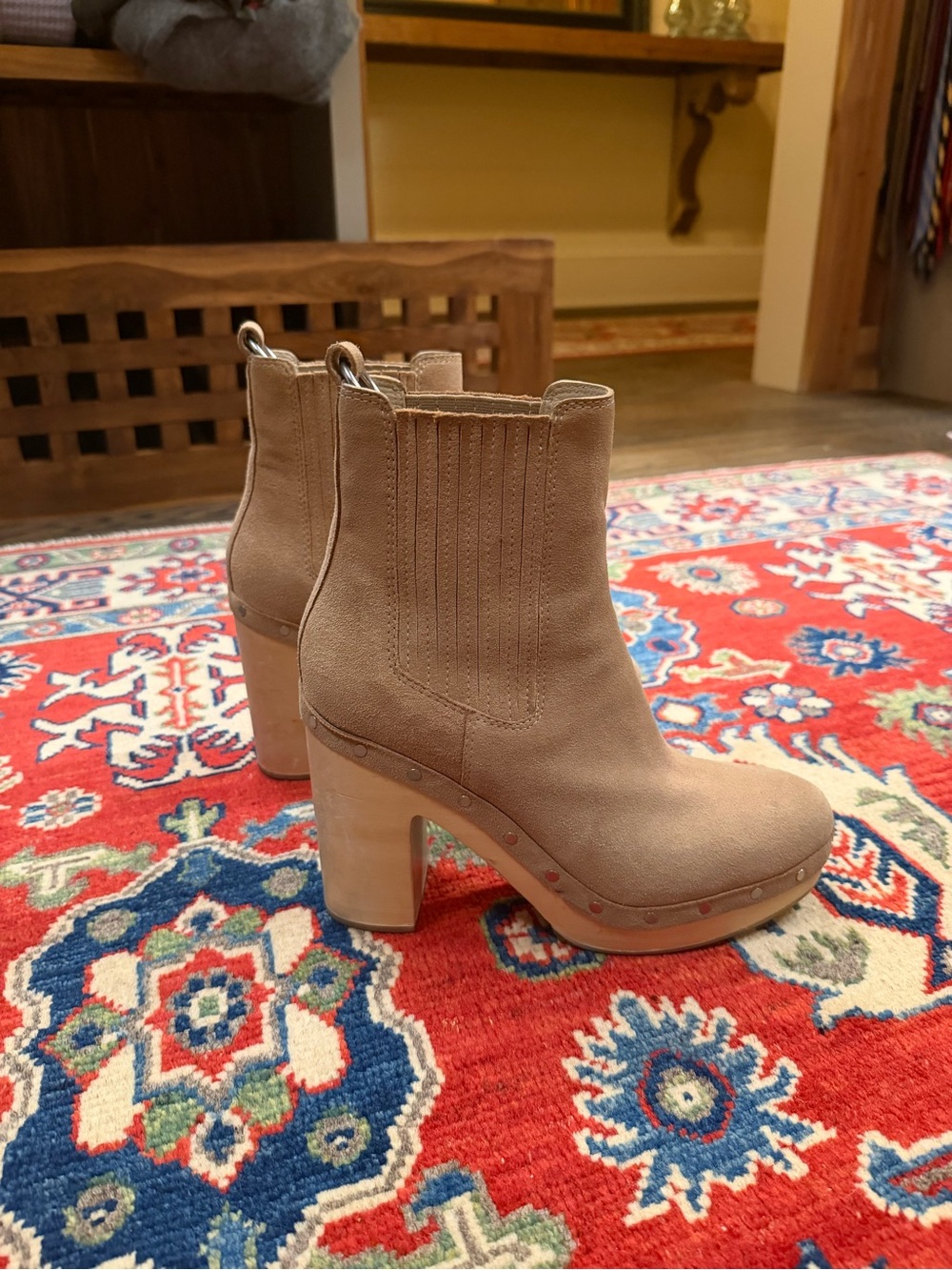 Women’s Paige Suede Booties Size 9